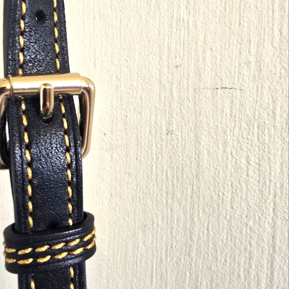 Dooney & Bourke Vintage Black Croc Textured Leather Mini Bag W Gold Hardware - Picture 7 of 10